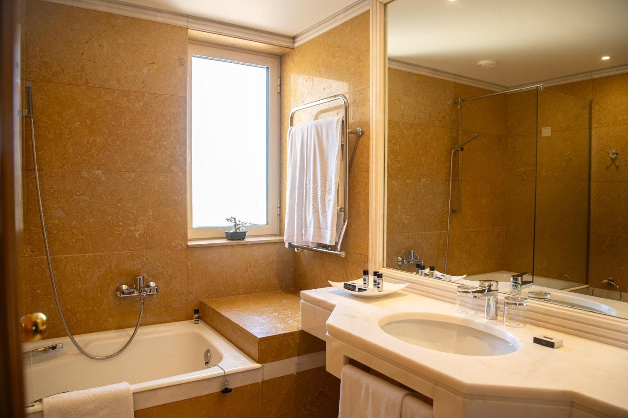 Hotel Dos Templarios Tomar Cameră foto